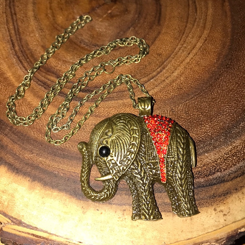 Copper elephant red crystal necklace NWOT